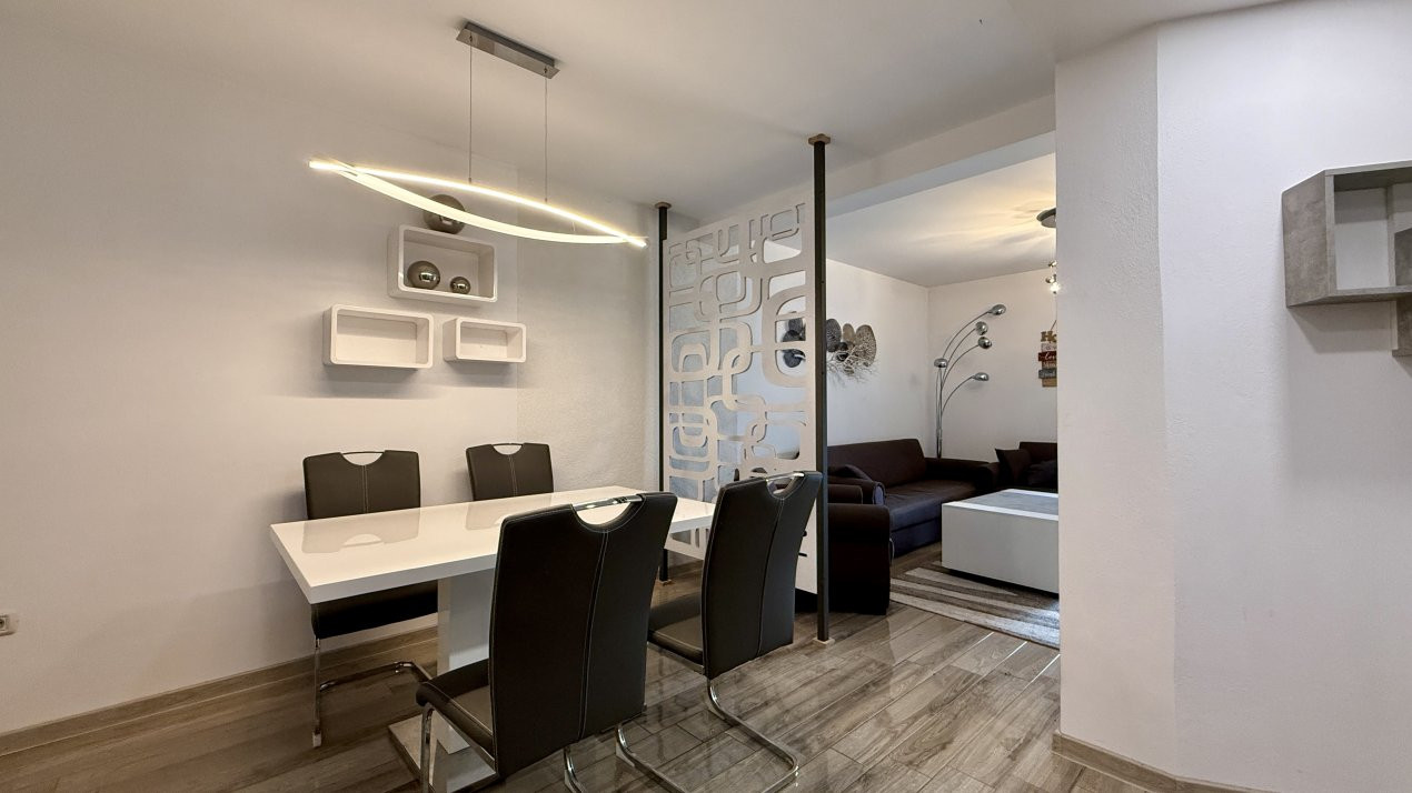 Apartament cu 3 camere semidecomandat - zona Giarmata 19, foxfort.ro