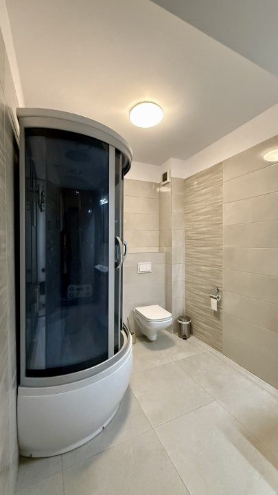 Apartament cu 3 camere semidecomandat - zona Giarmata 21, foxfort.ro