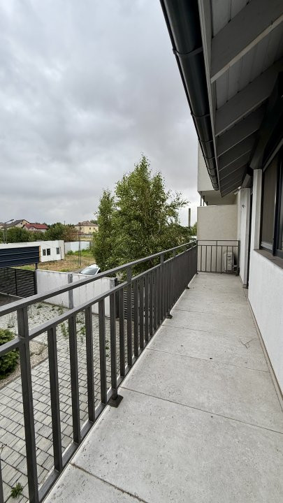 Apartament cu 3 camere semidecomandat - zona Giarmata 25, foxfort.ro