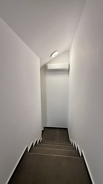 Apartament cu 3 camere semidecomandat - zona Giarmata 27, foxfort.ro