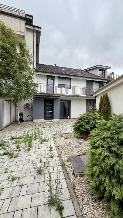 Apartament cu 3 camere semidecomandat - zona Giarmata 30, foxfort.ro