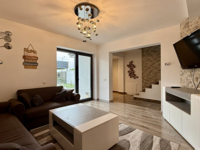 Apartament cu 3 camere semidecomandat - zona Giarmata