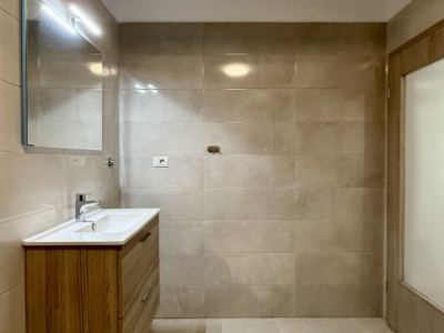 Apartament cu 3 camere semidecomandat - zona Giarmata imagine mica 12, foxfort.ro