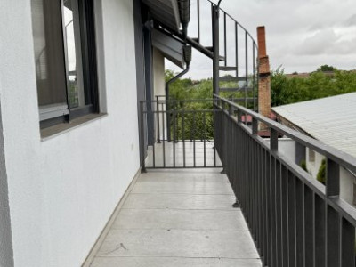 Apartament cu 3 camere semidecomandat - zona Giarmata imagine mica 23, foxfort.ro
