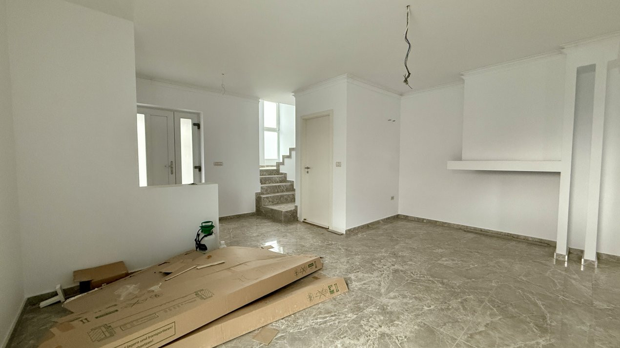 Duplex cu 3 camere si teren de 250 mp, zona Giarmata 3, foxfort.ro