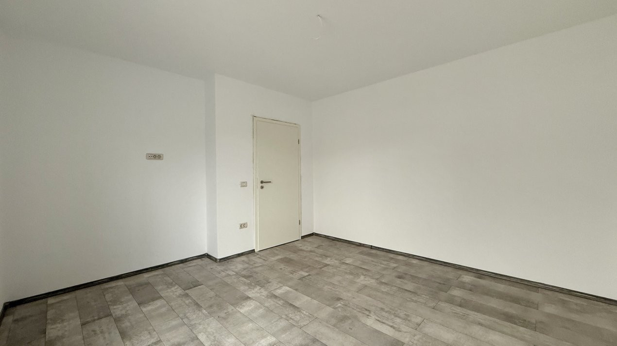 Duplex cu 3 camere si teren de 250 mp, zona Giarmata 7, foxfort.ro