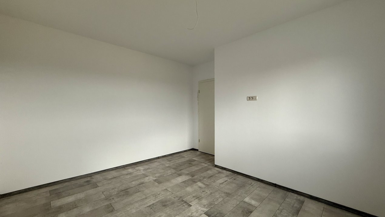 Duplex cu 3 camere si teren de 250 mp, zona Giarmata 9, foxfort.ro