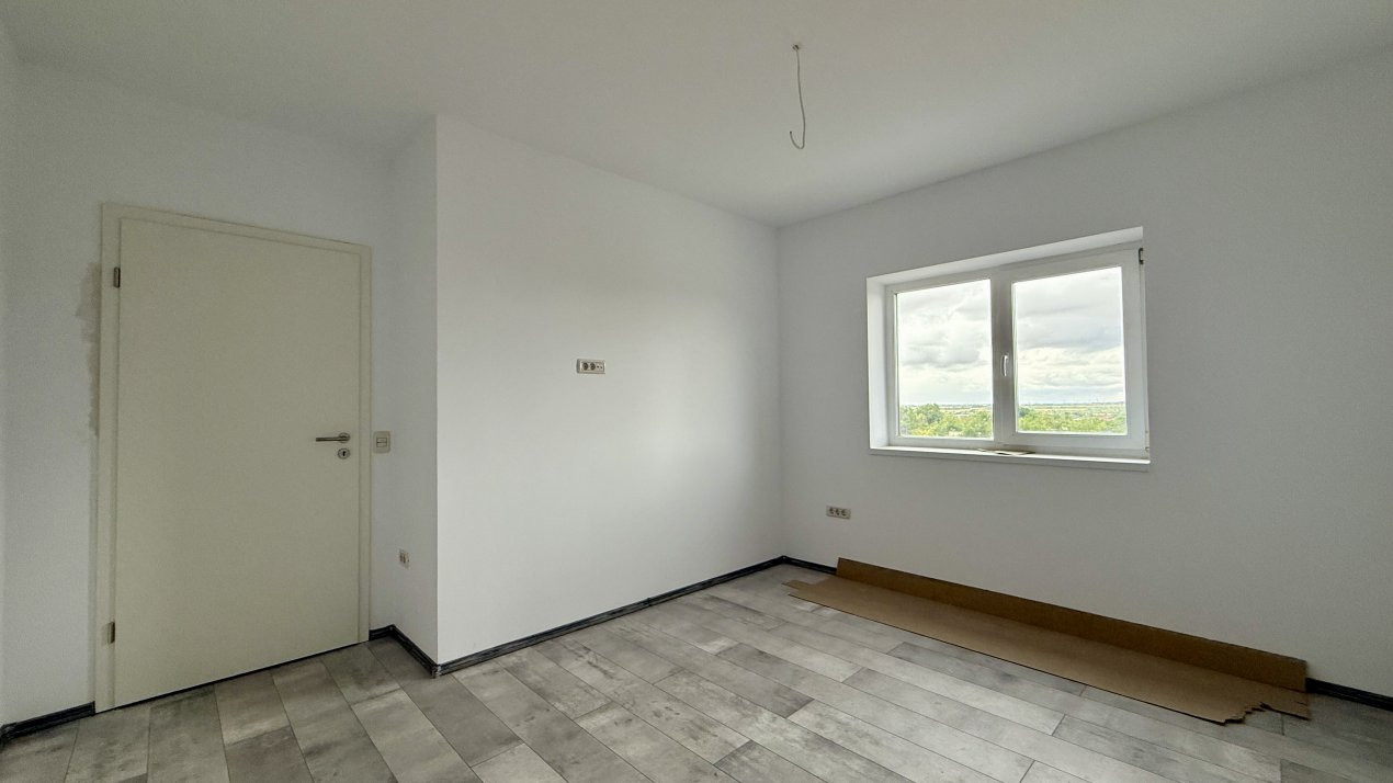 Duplex cu 3 camere si teren de 250 mp, zona Giarmata 10, foxfort.ro