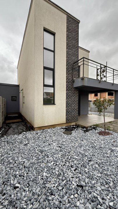 Duplex cu 3 camere si teren de 250 mp, zona Giarmata 15, foxfort.ro