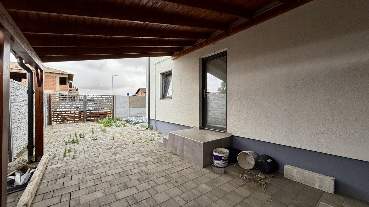 Duplex cu 3 camere si teren de 250 mp, zona Giarmata 17, foxfort.ro