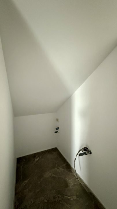 Duplex cu 3 camere si teren de 250 mp, zona Giarmata 18, foxfort.ro