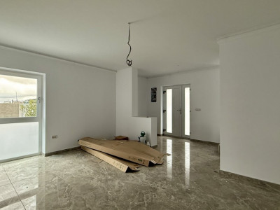 Duplex cu 3 camere si teren de 250 mp, zona Giarmata imagine mica 2, foxfort.ro