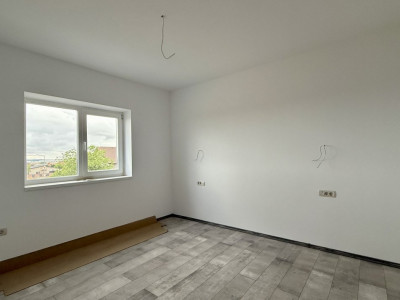 Duplex cu 3 camere si teren de 250 mp, zona Giarmata imagine mica 8, foxfort.ro