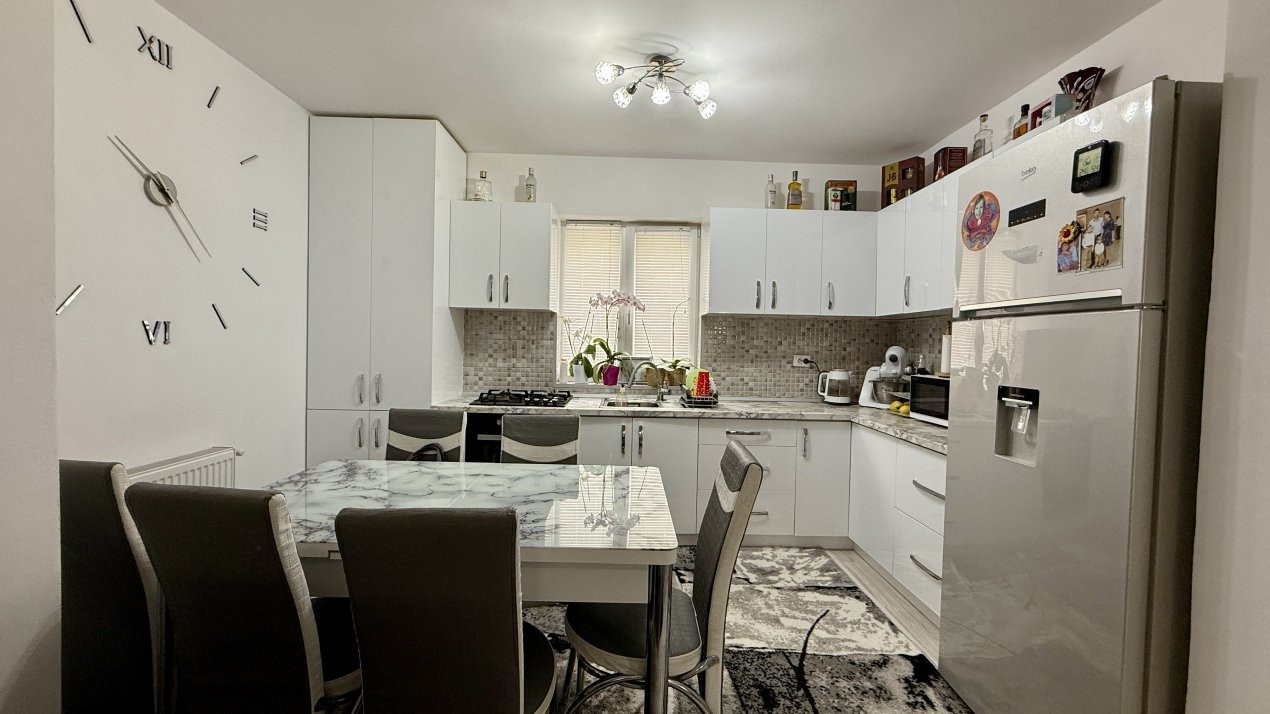Comision 0% Casa insiruita, 3 camere, Sanandrei -  2 locuri de parcare 7, foxfort.ro