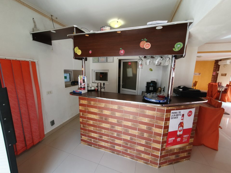 COMISION 0% Spatiu comercial cu 4 incaperi de vanzare in Denta, zona Central 8, foxfort.ro