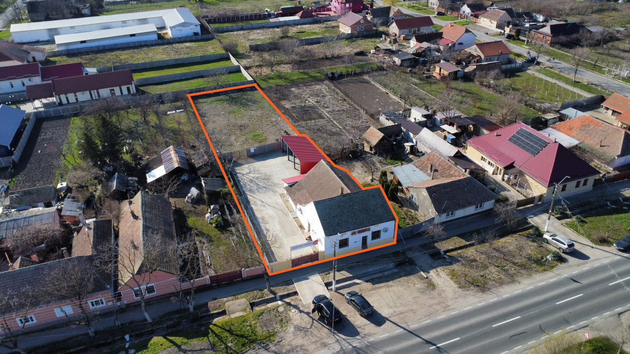 Spatiu comercial cu 4 incaperi de vanzare in Denta, zona Central 2, foxfort.ro