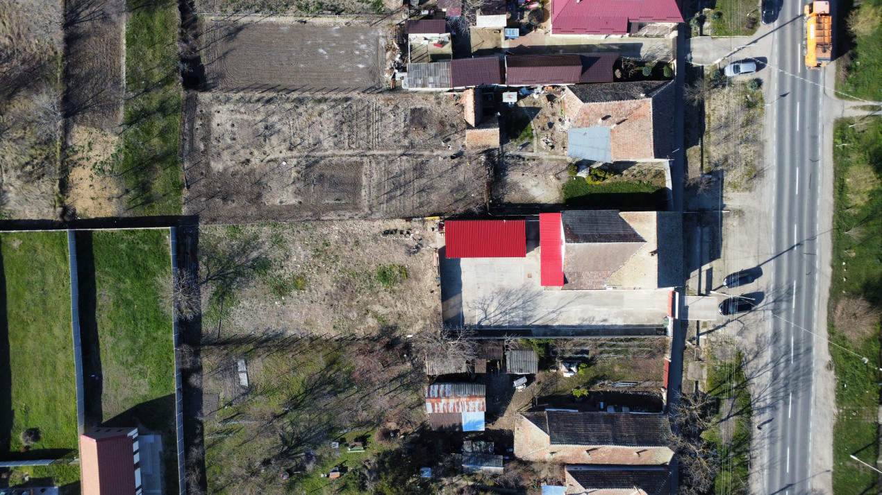 Spatiu comercial cu 4 incaperi de vanzare in Denta, zona Central 27, foxfort.ro