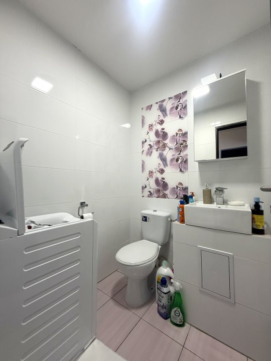 Apartament cu 3 camere, 2 bai, decomandat, 67 mp utili, in zona Cetatii 9, foxfort.ro