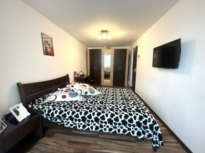 Apartament cu 3 camere, 2 bai, decomandat, 67 mp utili, in zona Cetatii imagine mica 4, foxfort.ro