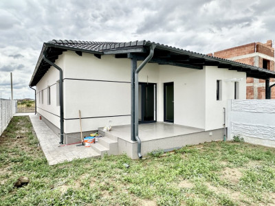 Duplex cu 3 camere si teren de 382 mp Mosnita zona Lidl