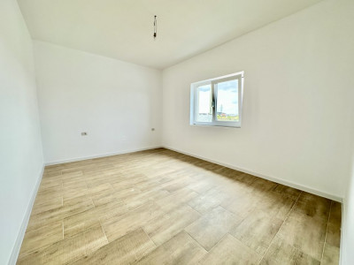 Duplex cu 3 camere si teren de 382 mp Mosnita zona Lidl imagine mica 8, foxfort.ro