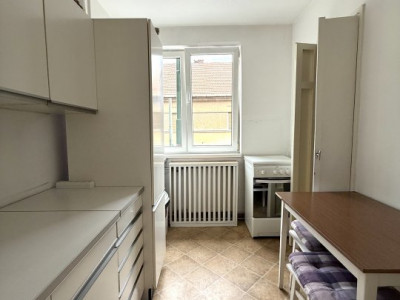OPORTUNITATE INVESTITIE -Apartament cu 3 camere, etaj intermediar, zona Central imagine mica 7, foxfort.ro