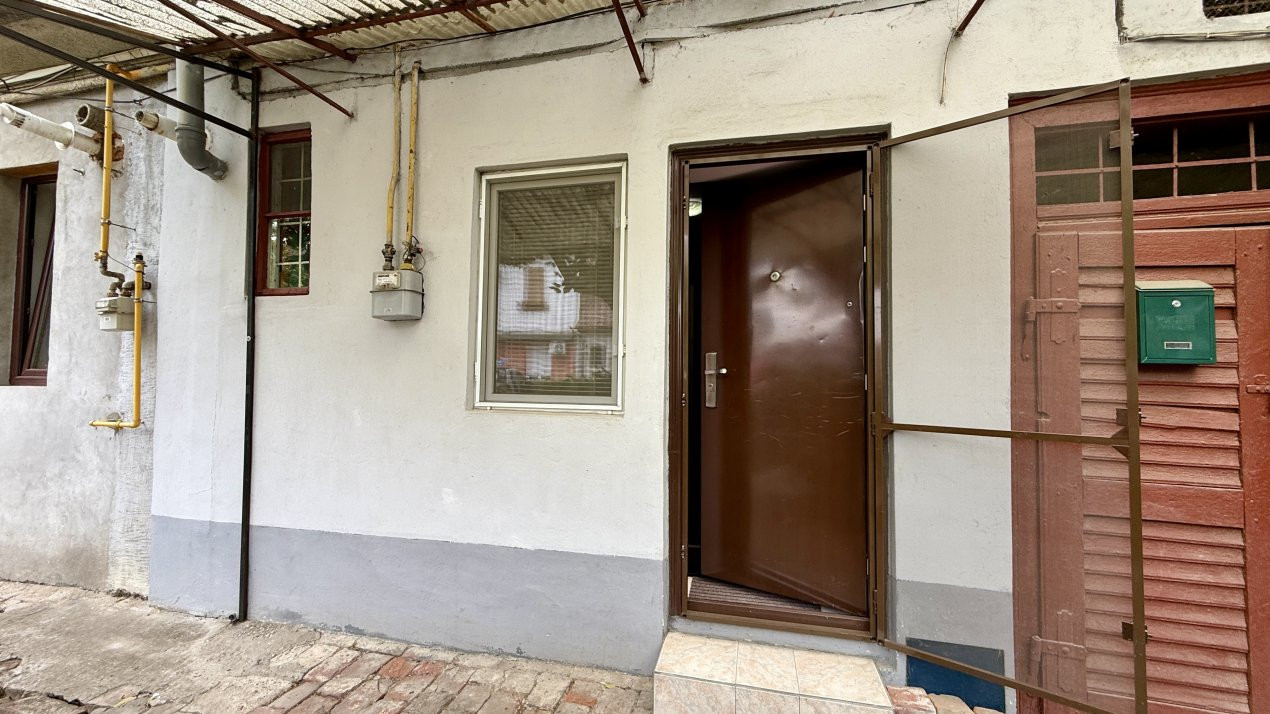 COMISION 0% Casa individuala cu 2 camere la curte comuna, zona Garii 14, foxfort.ro