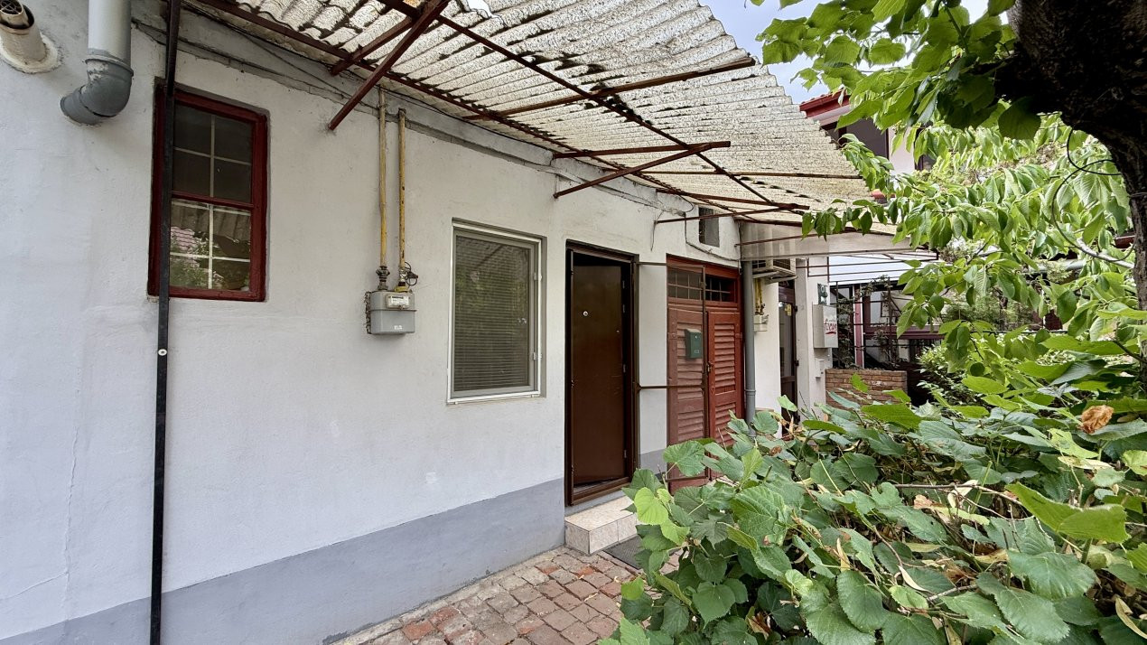COMISION 0% Casa individuala cu 2 camere la curte comuna, zona Garii 15, foxfort.ro