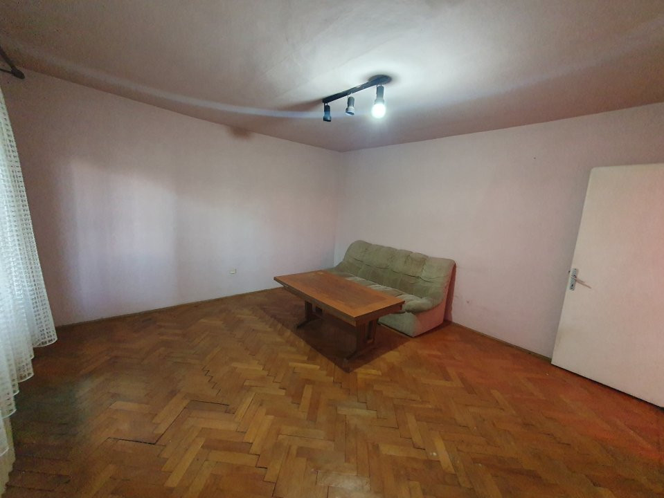 Apartament cu 3 camere decomandat, vedere pe 2 parti, zona Dambovita 19, foxfort.ro