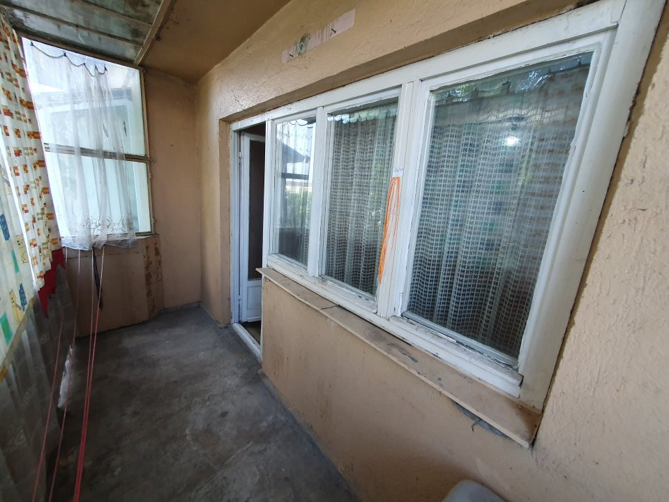 Apartament cu 3 camere decomandat, vedere pe 2 parti, zona Dambovita 2, foxfort.ro