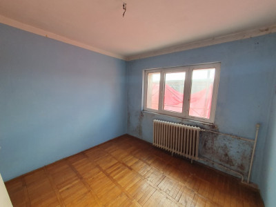 Apartament cu 3 camere decomandat, vedere pe 2 parti, zona Dambovita imagine mica 6, foxfort.ro