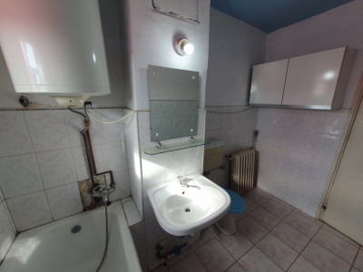 Apartament cu 3 camere decomandat, vedere pe 2 parti, zona Dambovita imagine mica 11, foxfort.ro