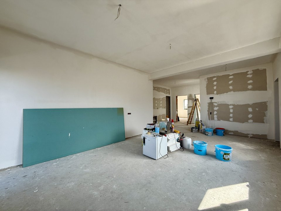 Duplex cu 4 camere pe Parter si teren de 285 mp, zona Metro Torontalului 4, foxfort.ro