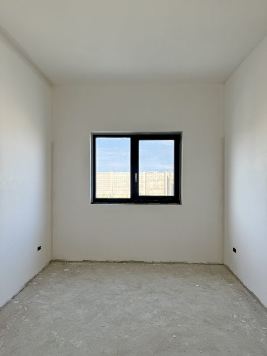 Duplex cu 4 camere pe Parter si teren de 285 mp, zona Metro Torontalului 6, foxfort.ro