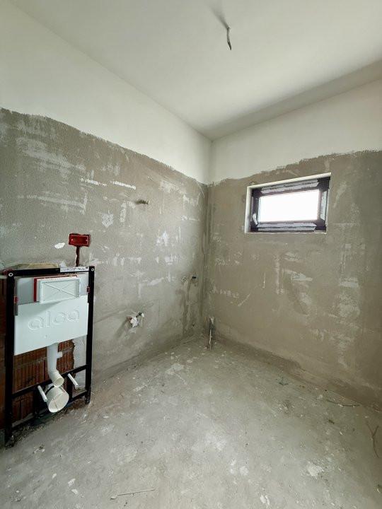 Duplex cu 4 camere pe Parter si teren de 285 mp, zona Metro Torontalului 12, foxfort.ro