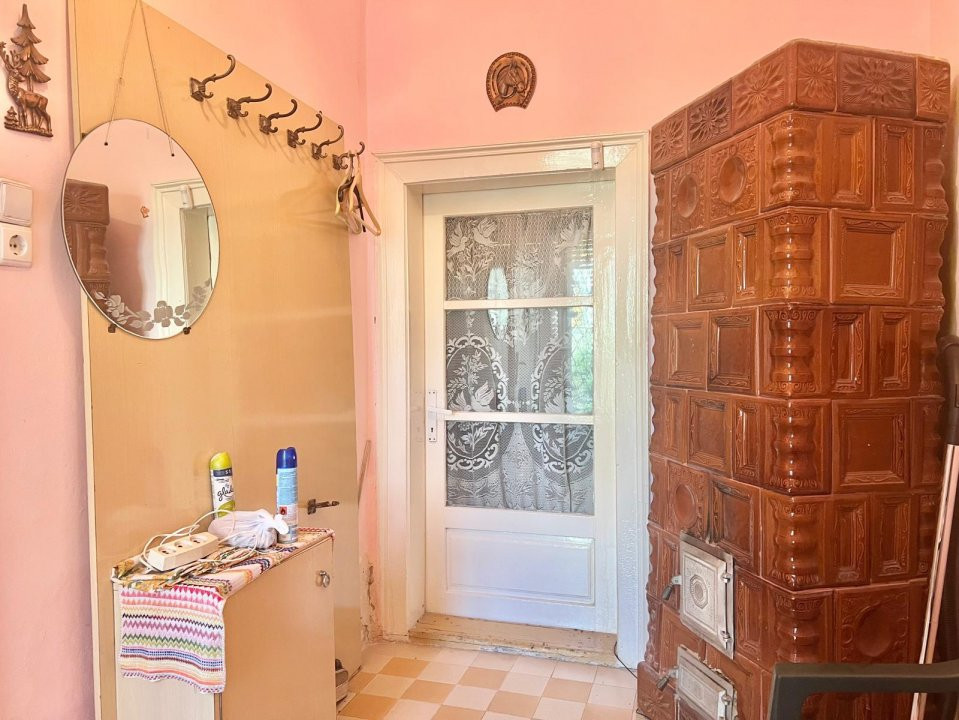 Casa de vanzare la curte comuna Zona Lunei - COMISION 0% 18, foxfort.ro
