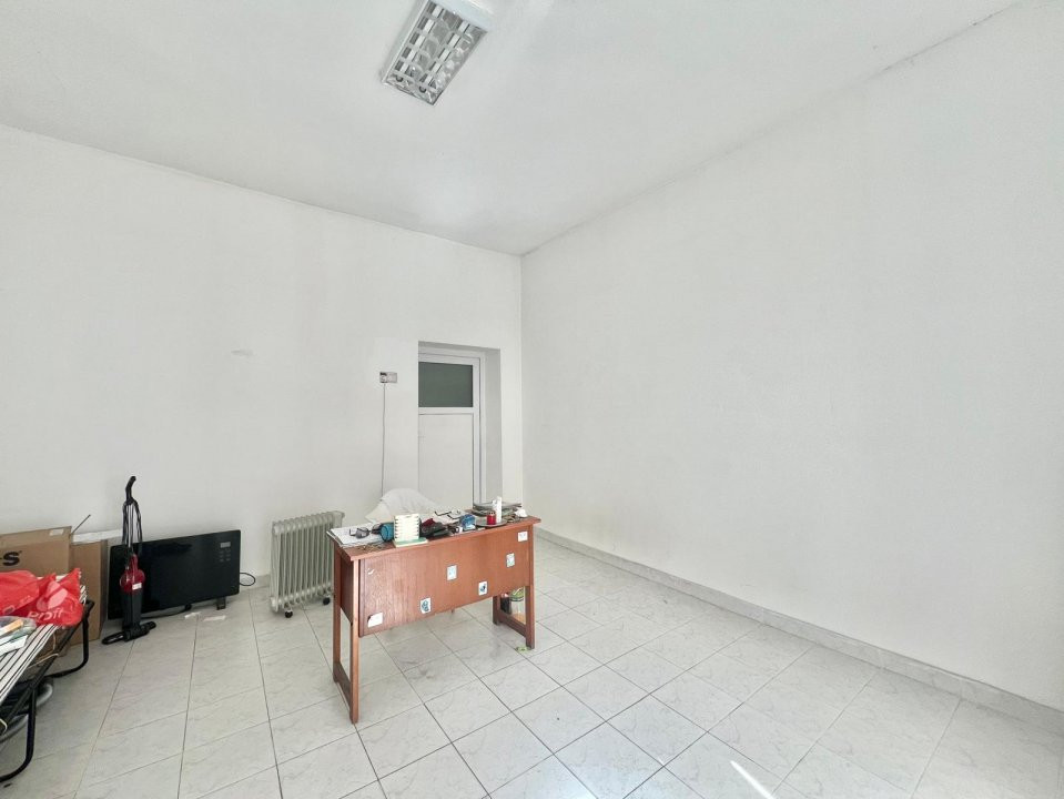 Casa de vanzare la curte comuna Zona Lunei - COMISION 0% 3, foxfort.ro