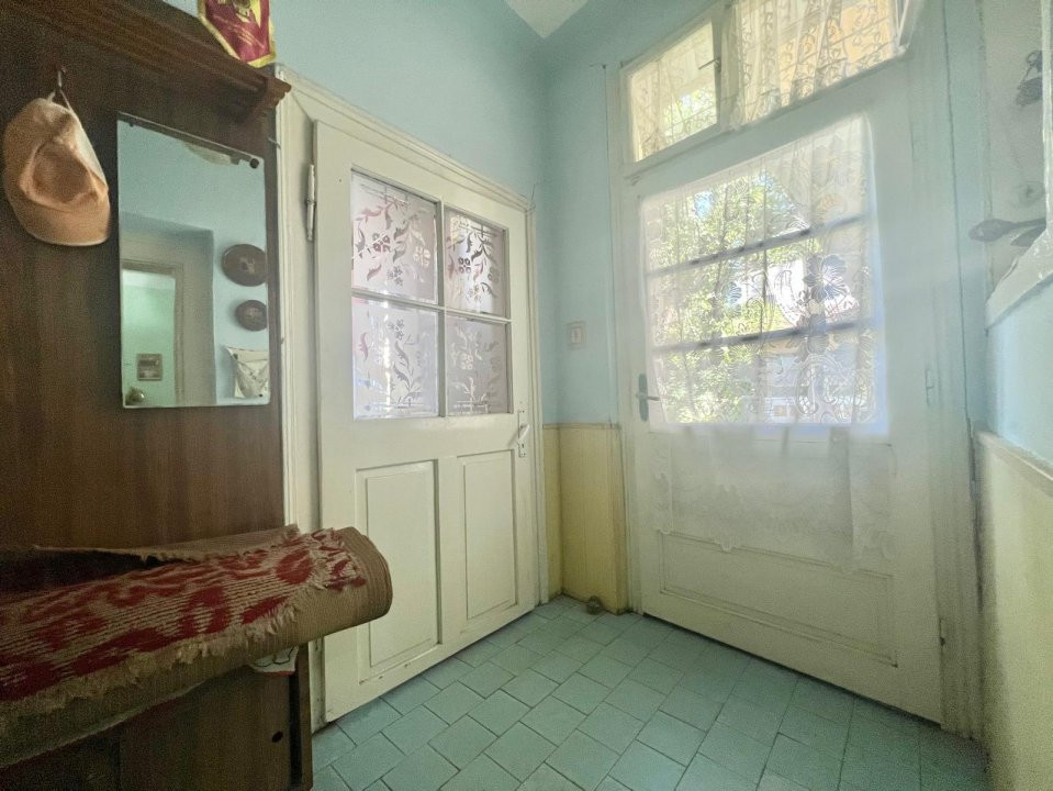 Casa de vanzare la curte comuna Zona Lunei - COMISION 0% 17, foxfort.ro