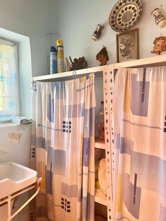 Casa de vanzare la curte comuna Zona Lunei - COMISION 0% 23, foxfort.ro