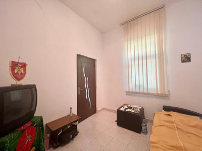 Casa de vanzare la curte comuna Zona Lunei - COMISION 0% imagine mica 5, foxfort.ro