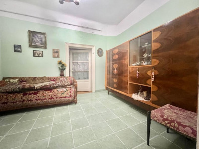 Casa de vanzare la curte comuna Zona Lunei - COMISION 0% imagine mica 9, foxfort.ro