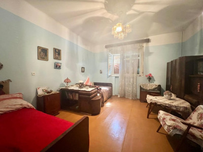 Casa de vanzare la curte comuna Zona Lunei - COMISION 0% imagine mica 10, foxfort.ro