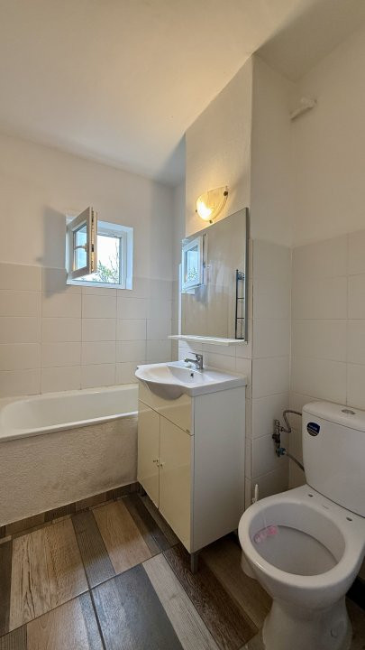 COMISION 0% Apartament cu 2 camere si 2 bai, decomandat, zona Aradului 9, foxfort.ro