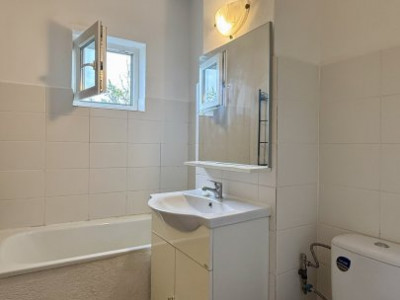 COMISION 0% Apartament cu 2 camere si 2 bai, decomandat, zona Aradului imagine mica 9, foxfort.ro