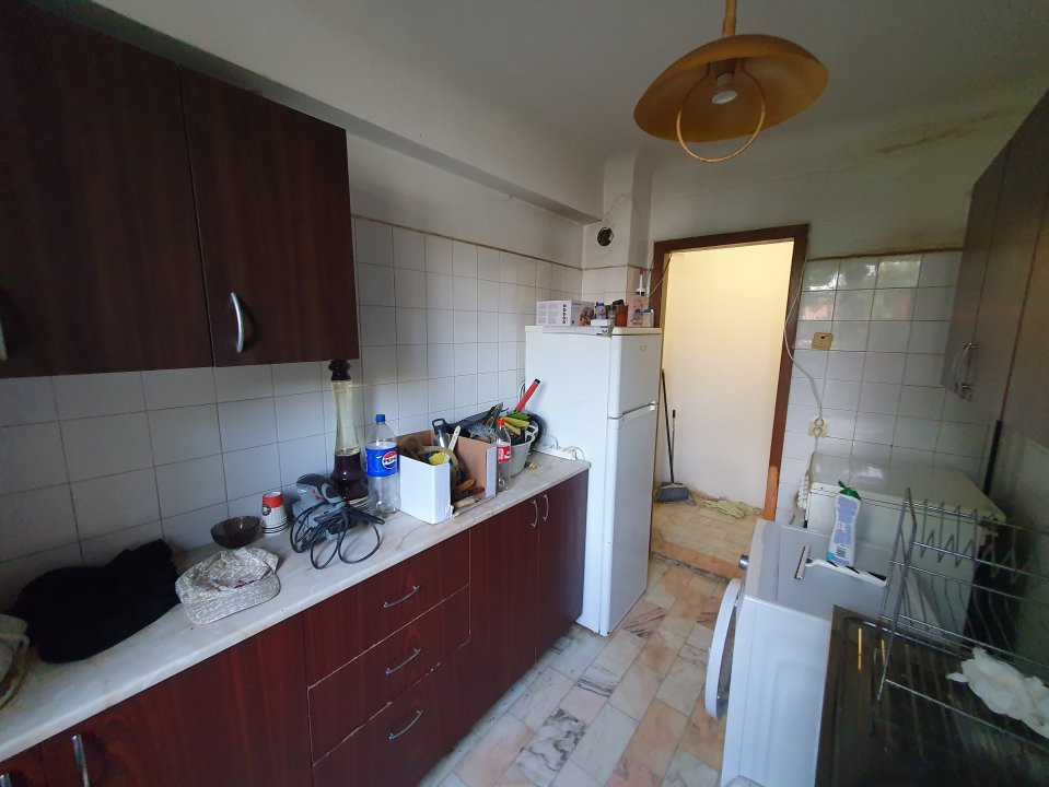 Apartament cu 2 camere, balcon de 3 mp - zona Dambovita 8, foxfort.ro