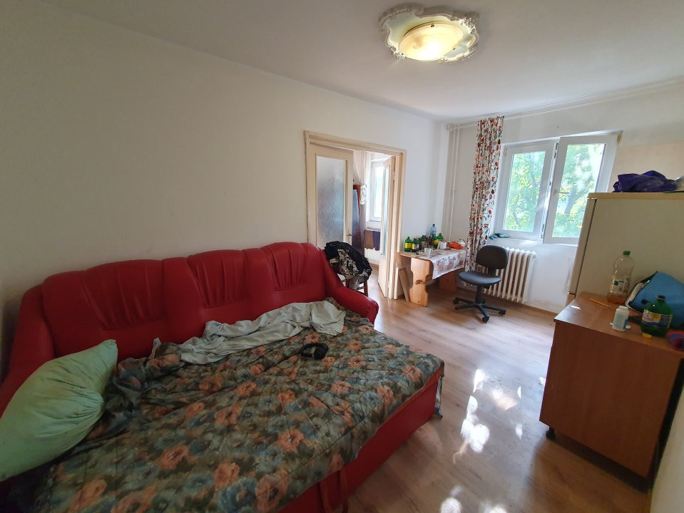 Apartament cu 3 camere, etaj 3 - zona Sagului 1, foxfort.ro