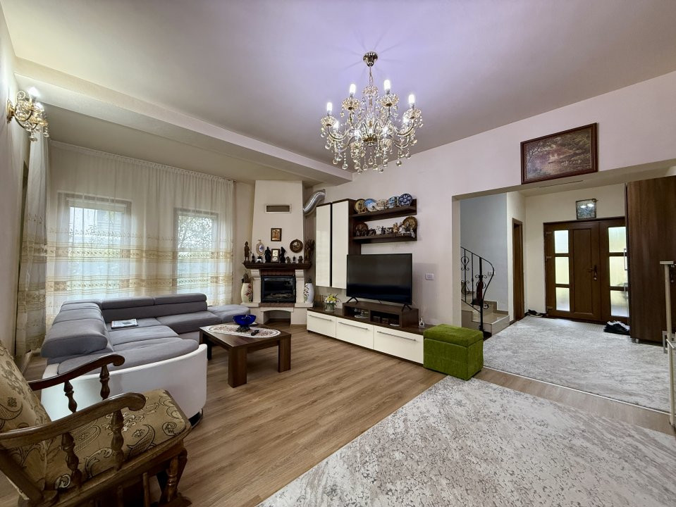 Casa individuala cu 5 camere si teren de 506 mp, zona Ghiroda 2, foxfort.ro