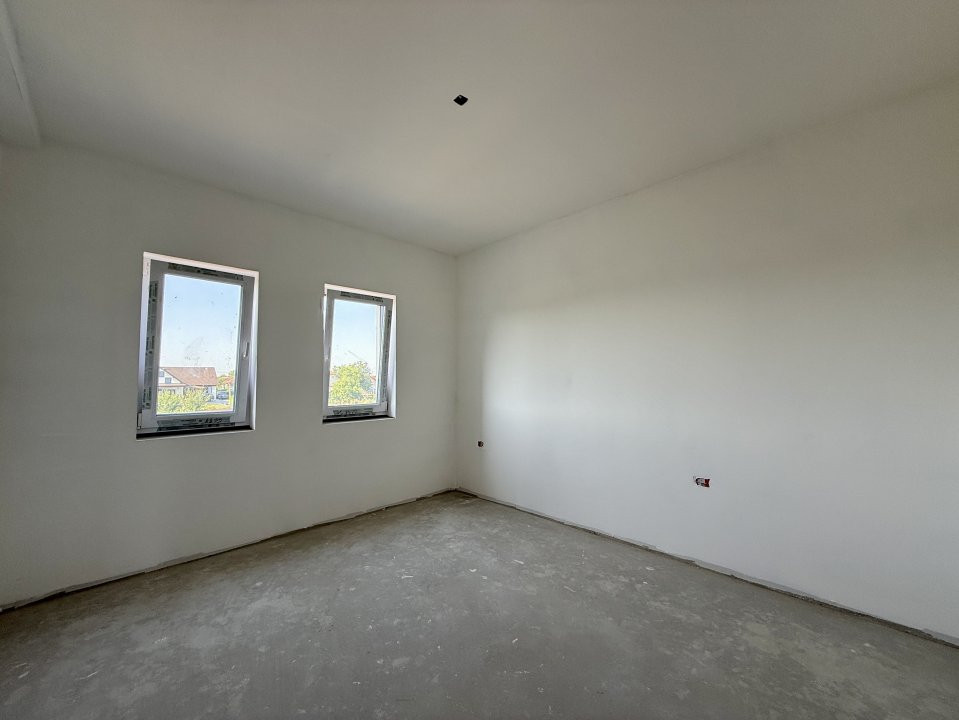 Triplex cu 3 camere, 115 mp, 2 bai - Zona Sacalaz 10, foxfort.ro