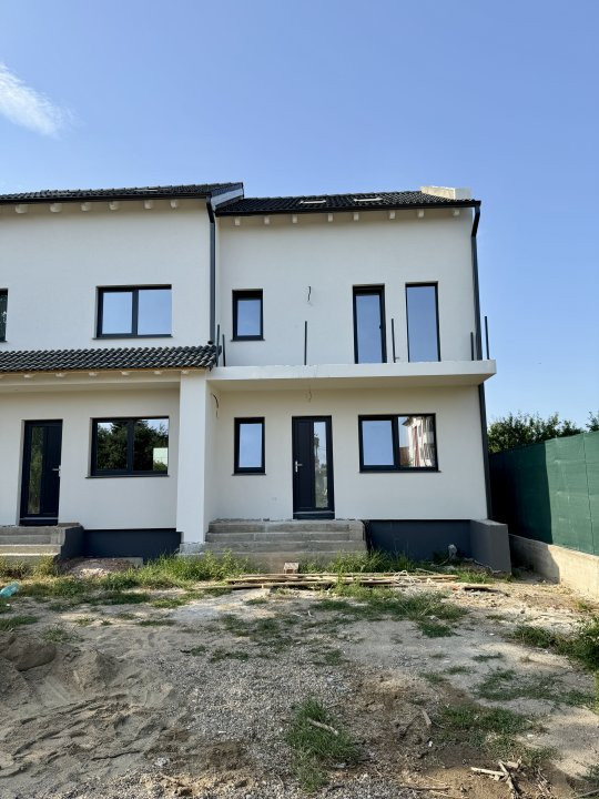 Triplex cu 4 camere, 115 mp, 3 bai - Zona Sacalaz 19, foxfort.ro