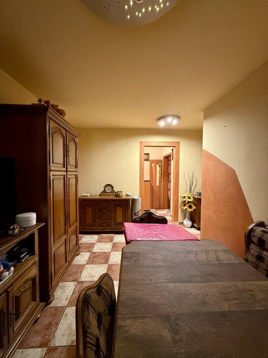 Apartament cu 4 camere si 2 bai - Pozitie excelenta Circumvalatiunii 6, foxfort.ro